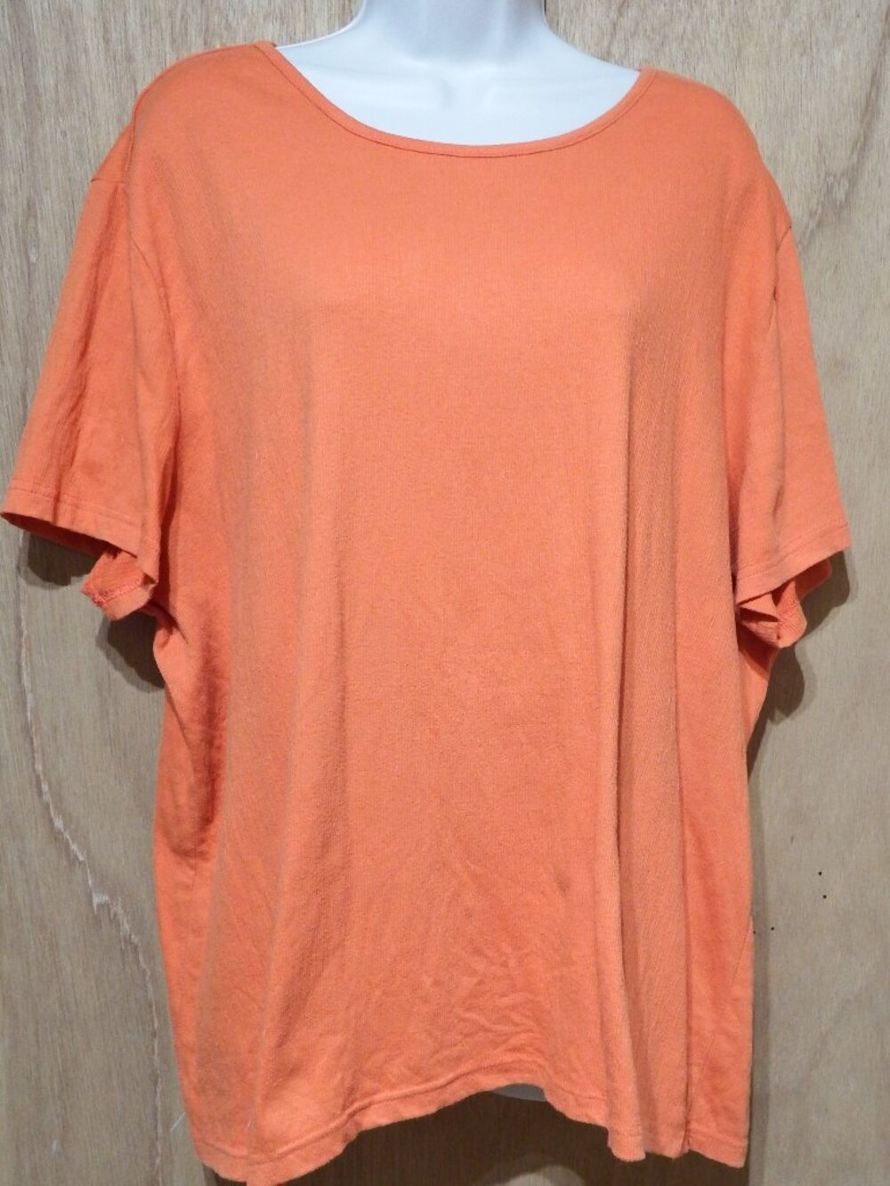 Women's orange short sleeve top, Size XX by Sara Morgan